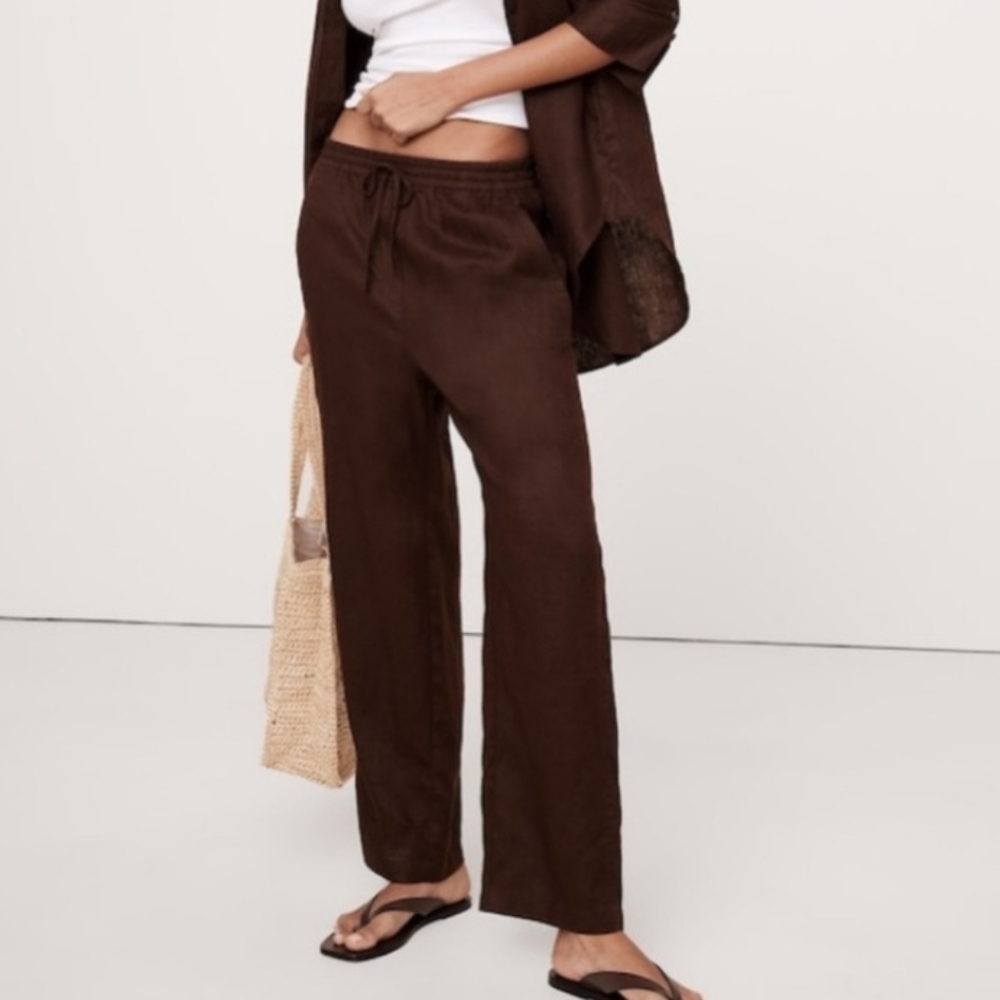 Linen Pull On Ankle Pants in Espresso